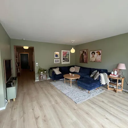 Apartment Newly Renovated 3-room