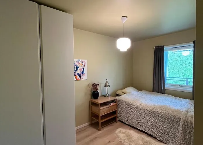 アパート Newly Renovated 3-room